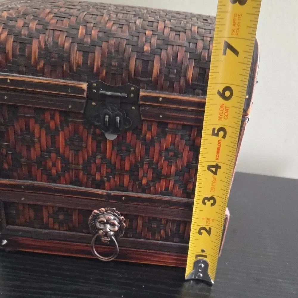 Woven Wooden Trinket Box with Lion Handle